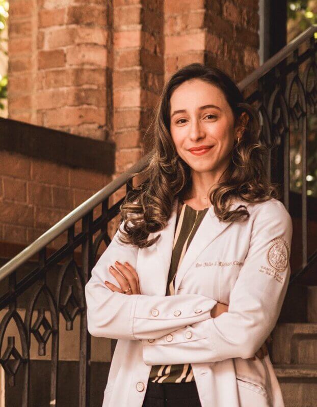 Dra. Júlia Isabel Richter Cicogna